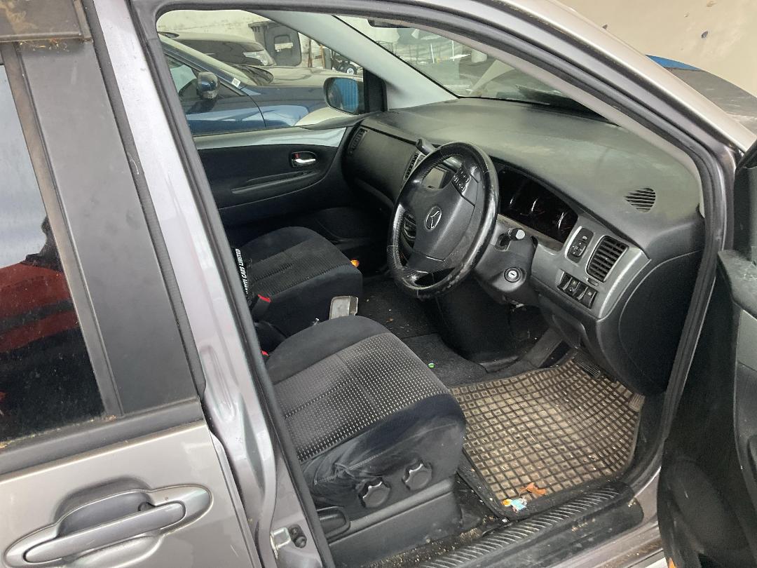 Photo '20' of Mazda MPV