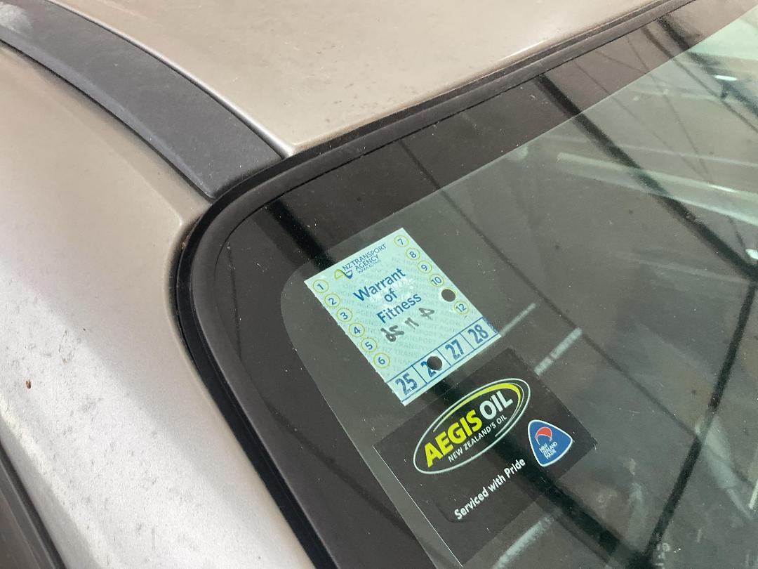 Photo '24' of Mazda MPV