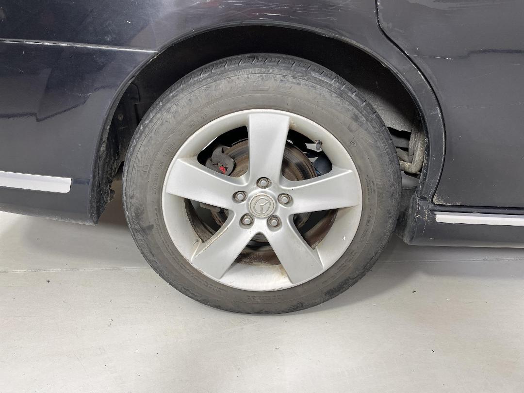 Photo '12' of Mazda MPV