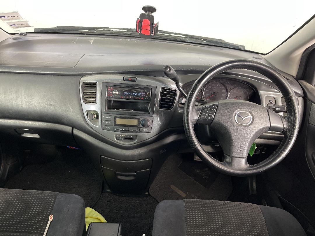 Photo '17' of Mazda MPV