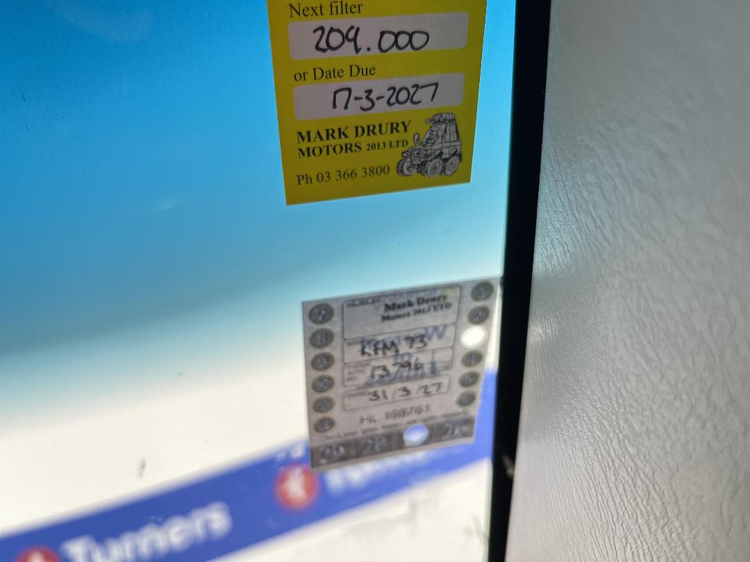 Photo '23' of Mazda MPV