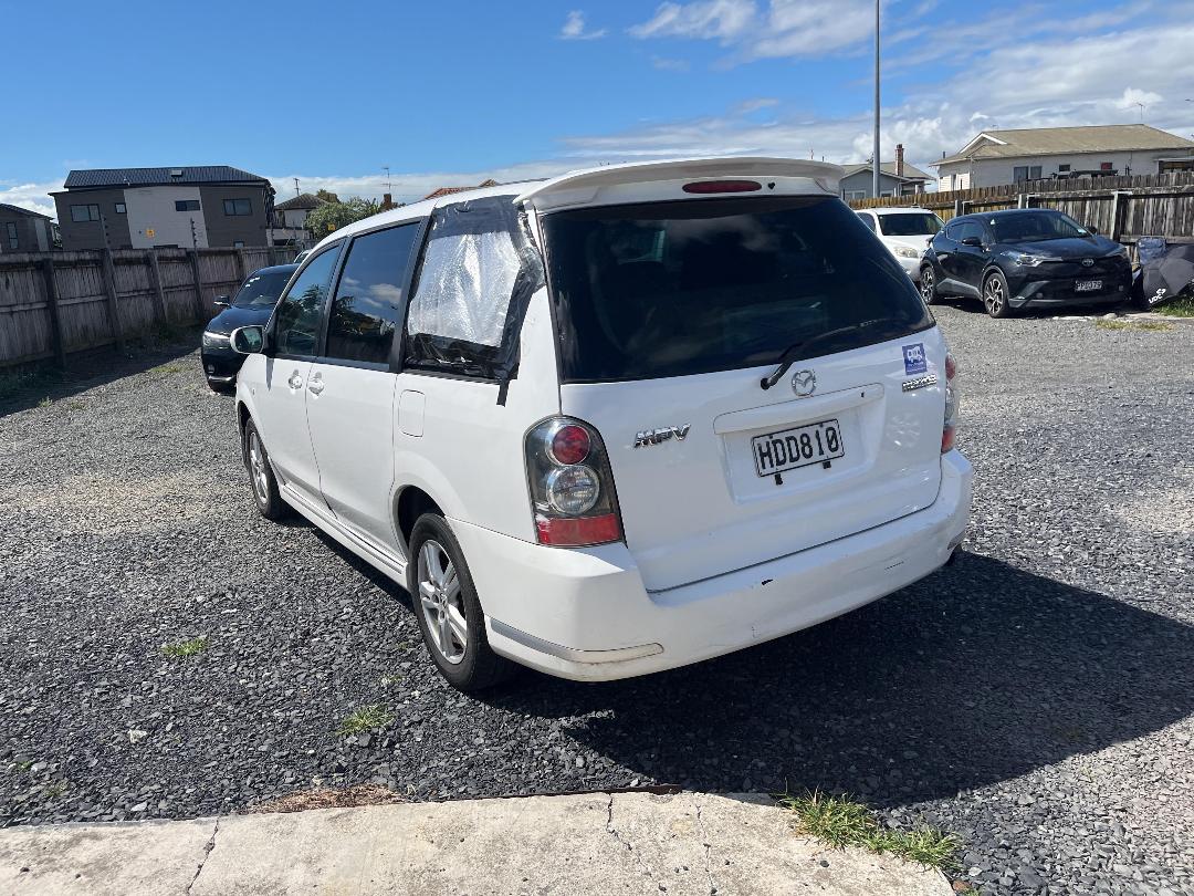 Photo '4' of Mazda MPV