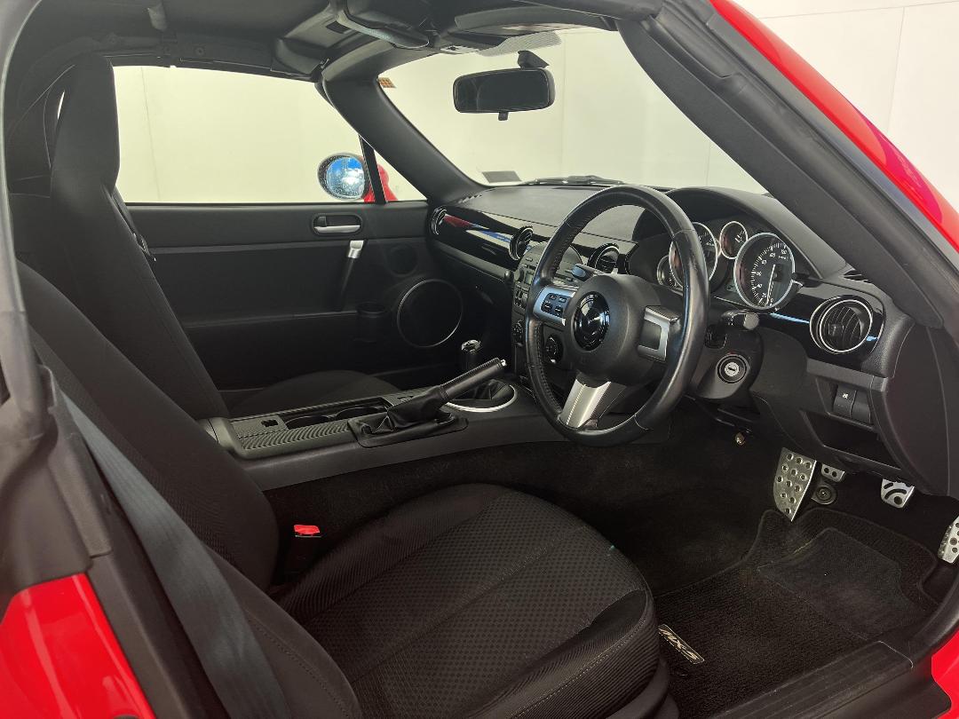 Photo '16' of Mazda MX-5 Photo '16' of Mazda MX-5