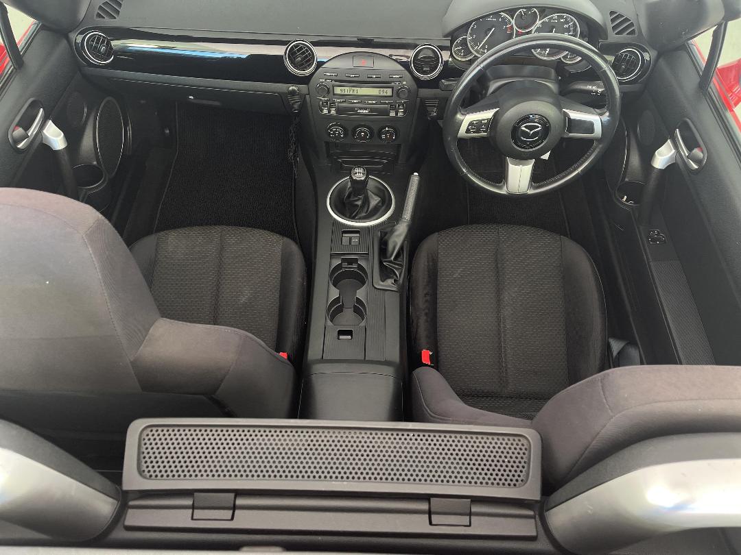 Photo '18' of Mazda MX-5 Photo '18' of Mazda MX-5