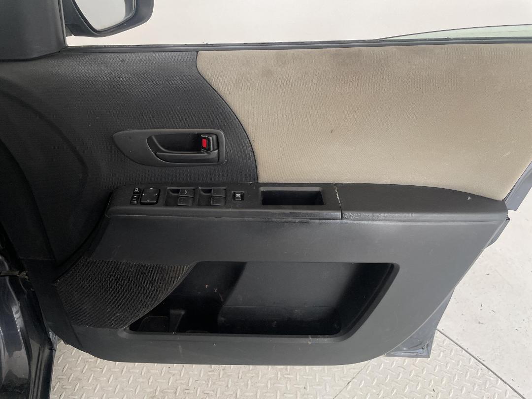 Photo '13' of Mazda Premacy Photo '13' of Mazda Premacy