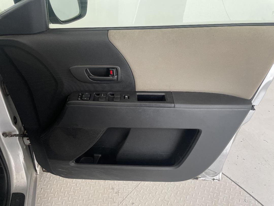 Photo '15' of Mazda Premacy