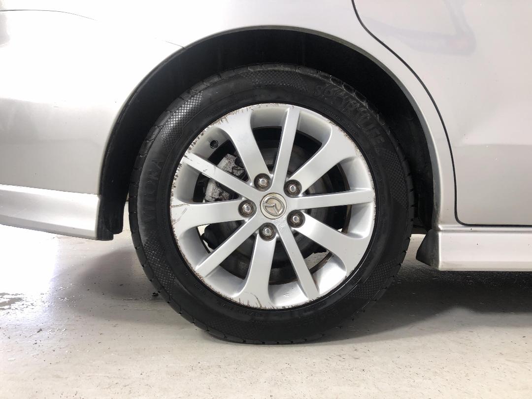 Photo '12' of Mazda Premacy