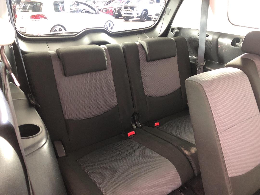 Photo '23' of Mazda Premacy