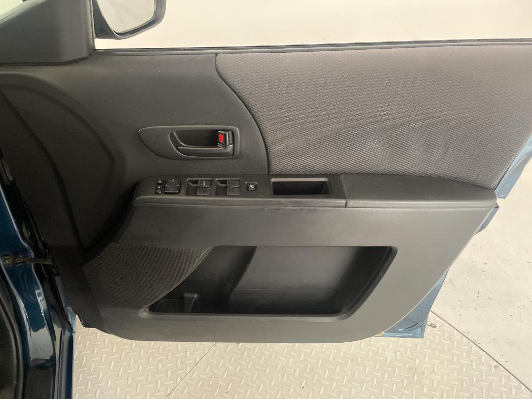 Photo '15' of Mazda Premacy