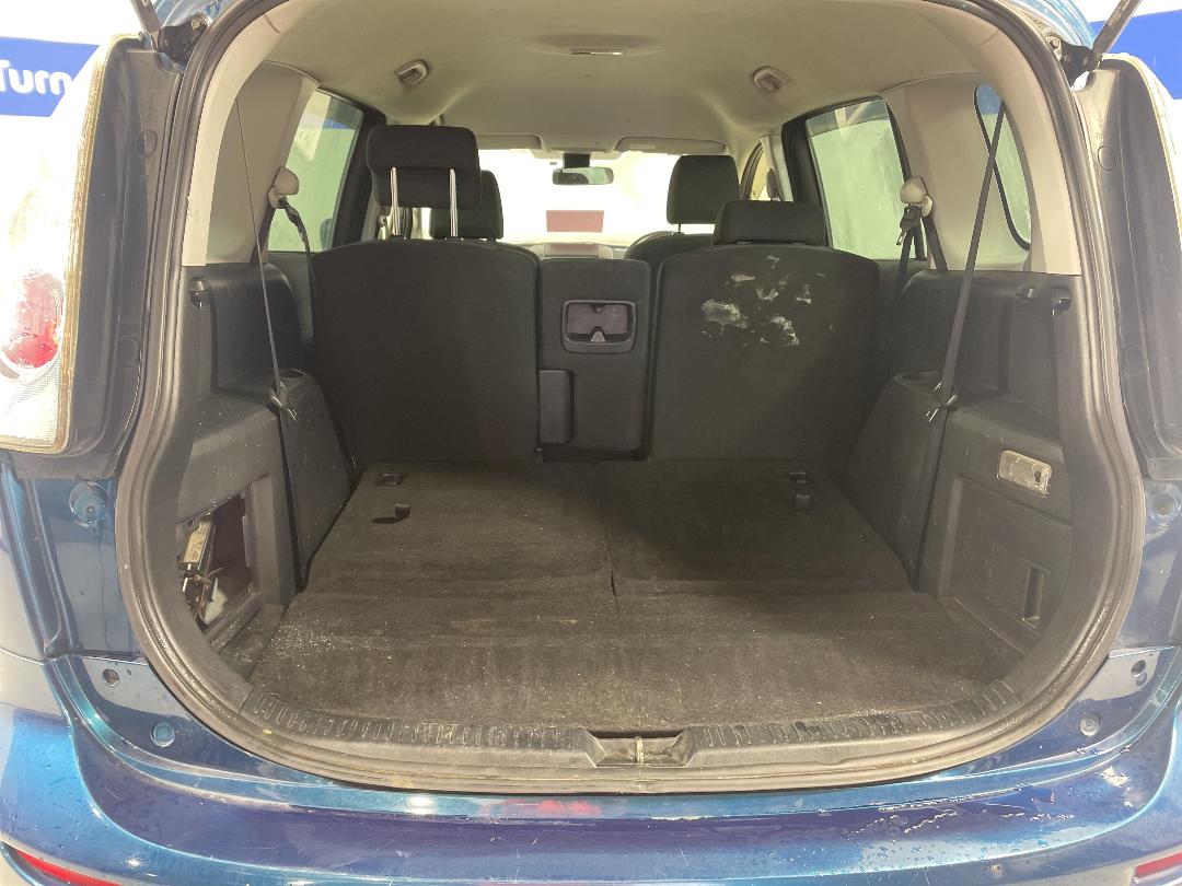 Photo '12' of Mazda Premacy Photo '12' of Mazda Premacy