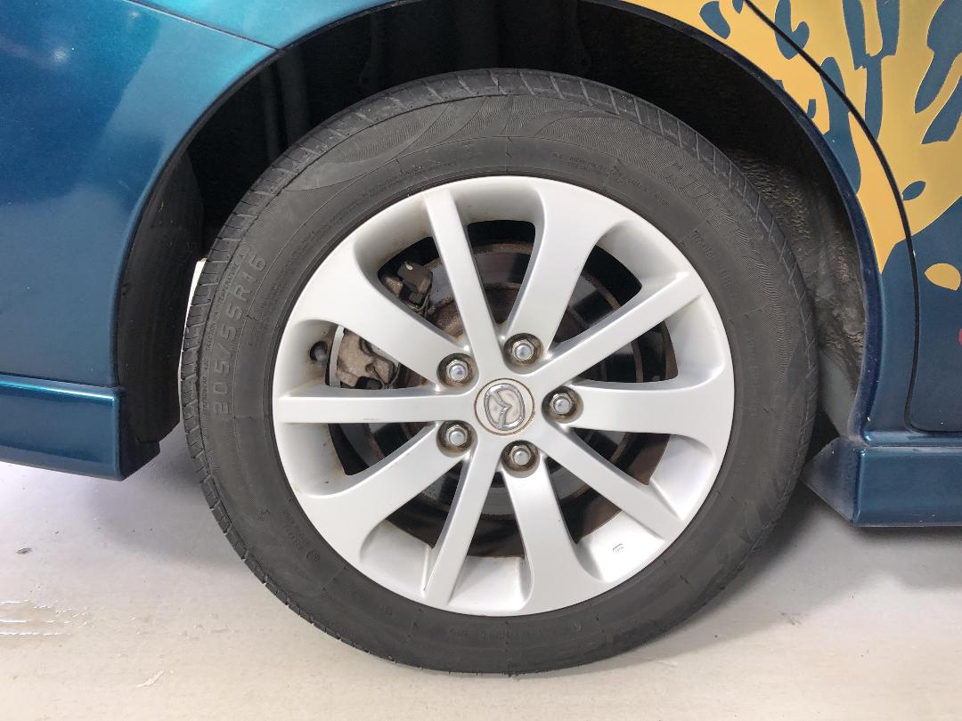 Photo '12' of Mazda Premacy Photo '12' of Mazda Premacy