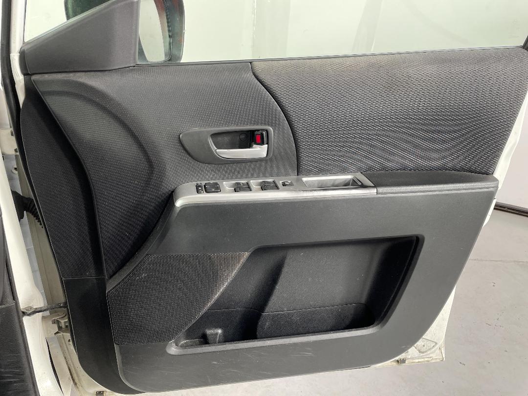 Photo '15' of Mazda Premacy Photo '15' of Mazda Premacy