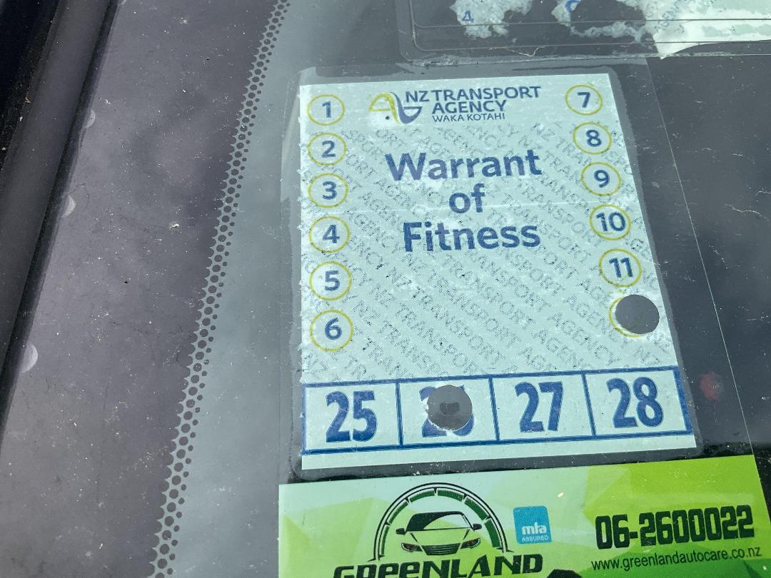 Photo '16' of Mazda Premacy