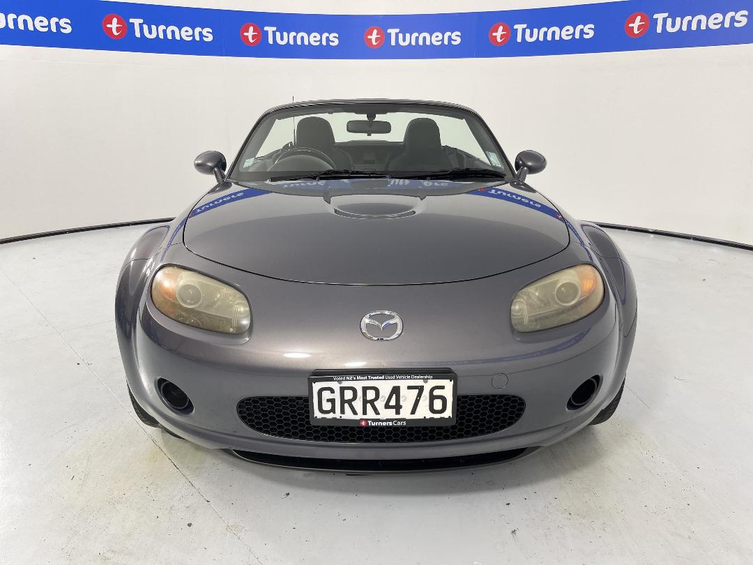 Photo '2' of Mazda Roadster