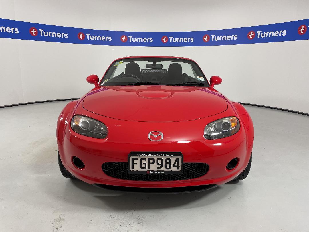 Photo '2' of Mazda Roadster