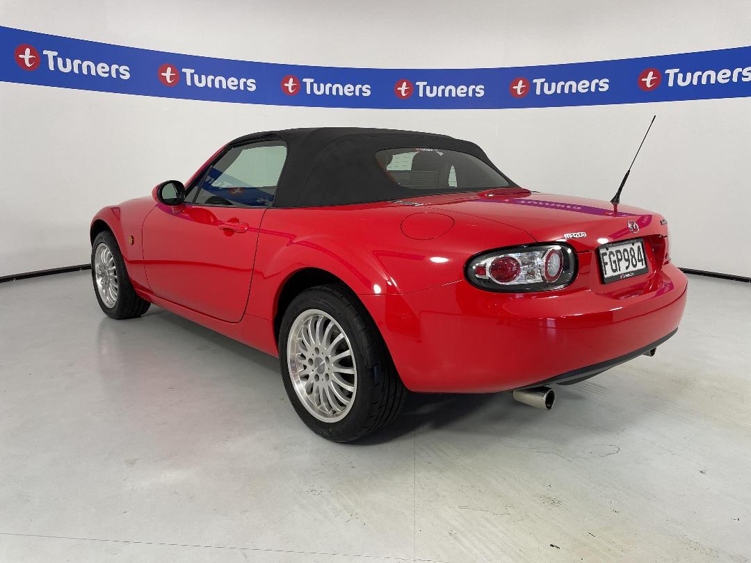 Photo '5' of Mazda Roadster