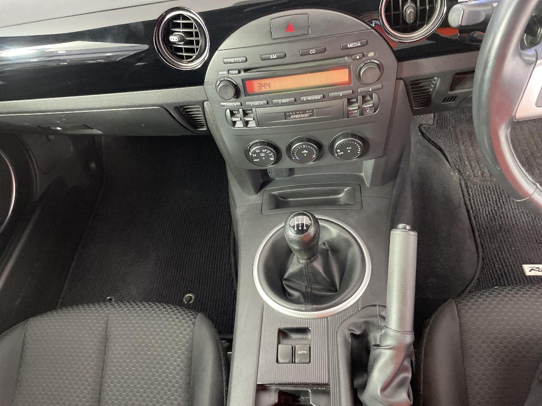 Photo '18' of Mazda Roadster