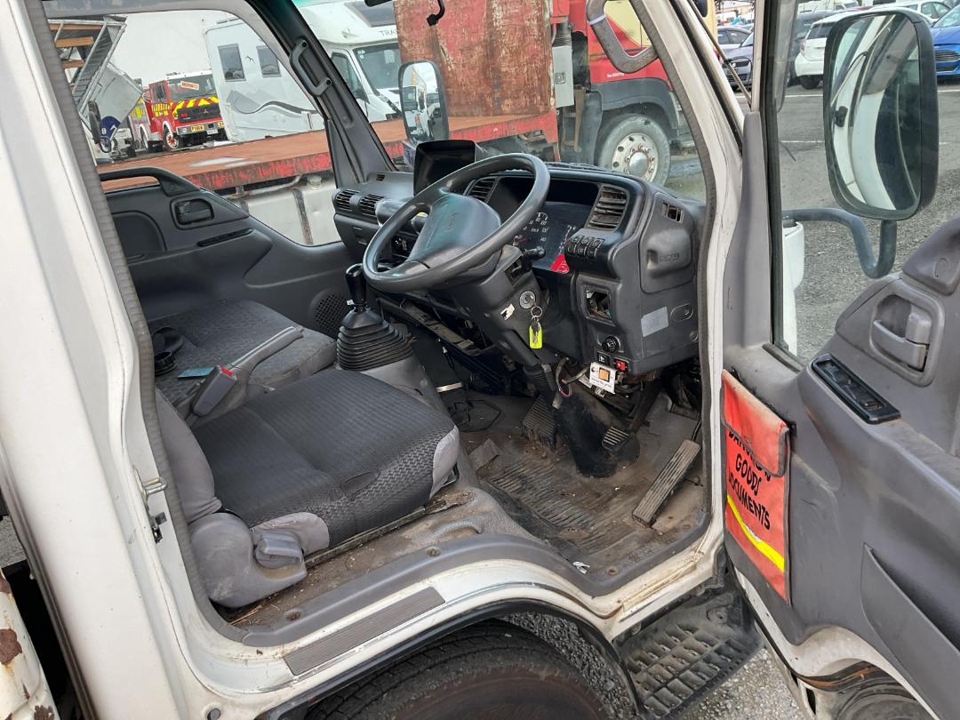 Photo '7' of Mazda Titan Flat Deck