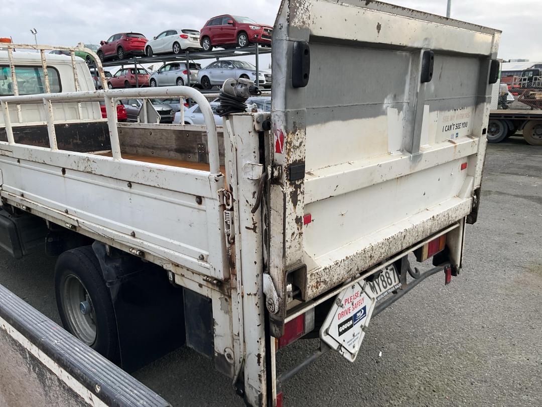 Photo '5' of Mazda Titan Flat Deck