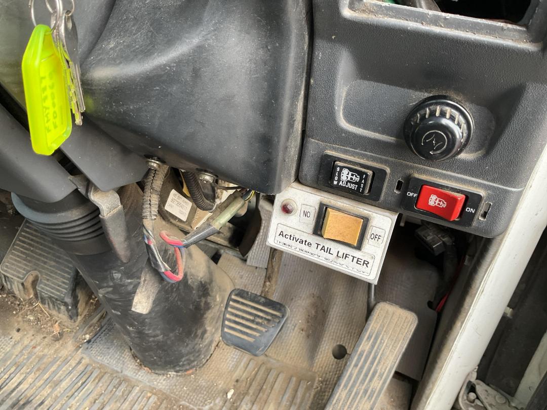 Photo '11' of Mazda Titan Flat Deck