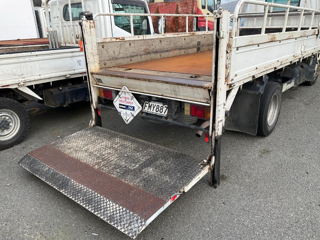 Photo '15' of Mazda Titan Flat Deck