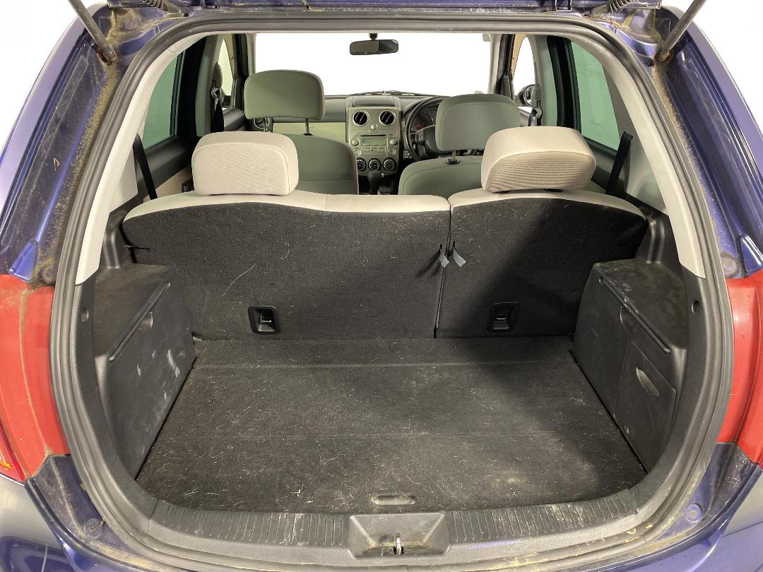 Photo '14' of Mazda Verisa Photo '14' of Mazda Verisa