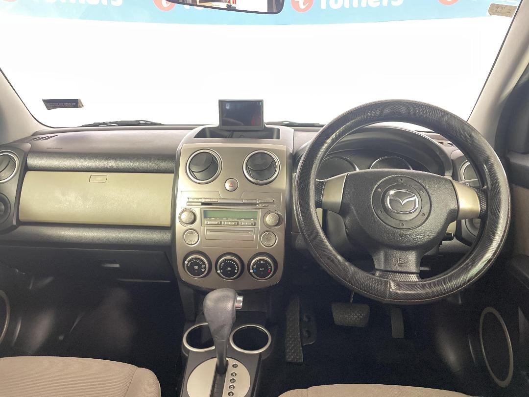 Photo '17' of Mazda Verisa