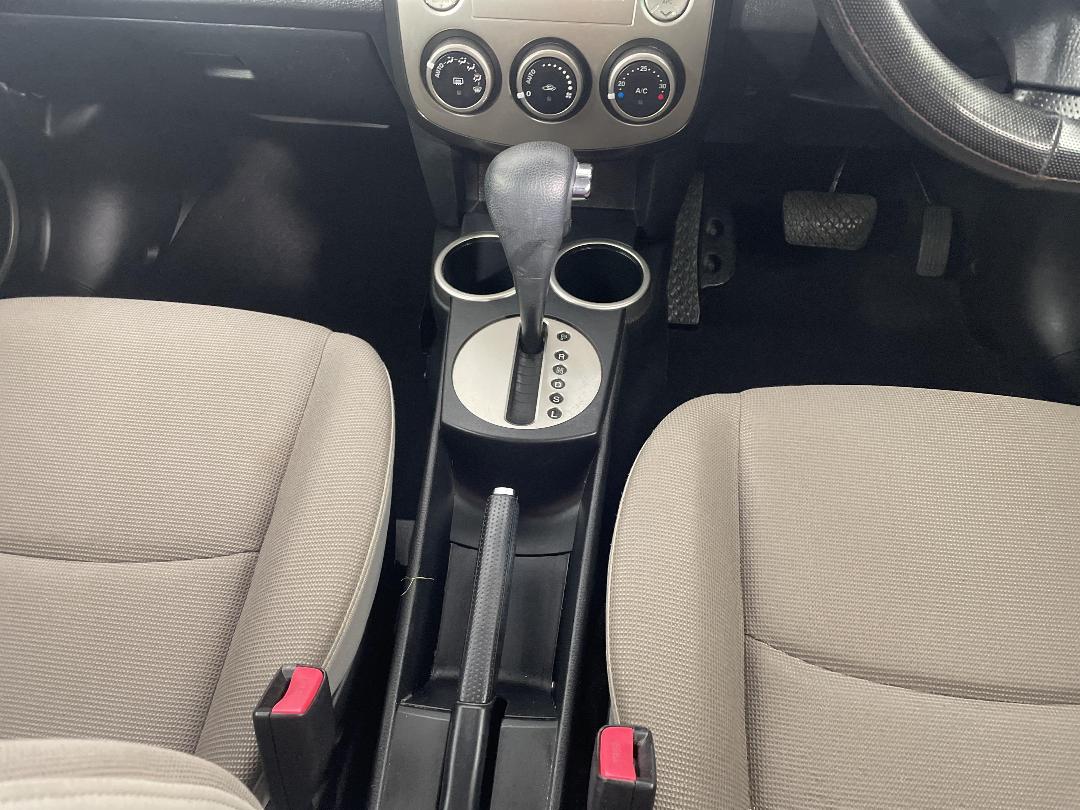 Photo '18' of Mazda Verisa