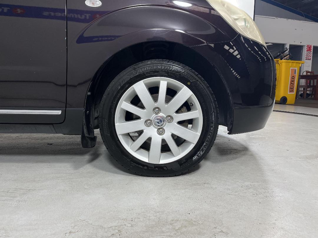 Photo '9' of Mazda Verisa Photo '9' of Mazda Verisa