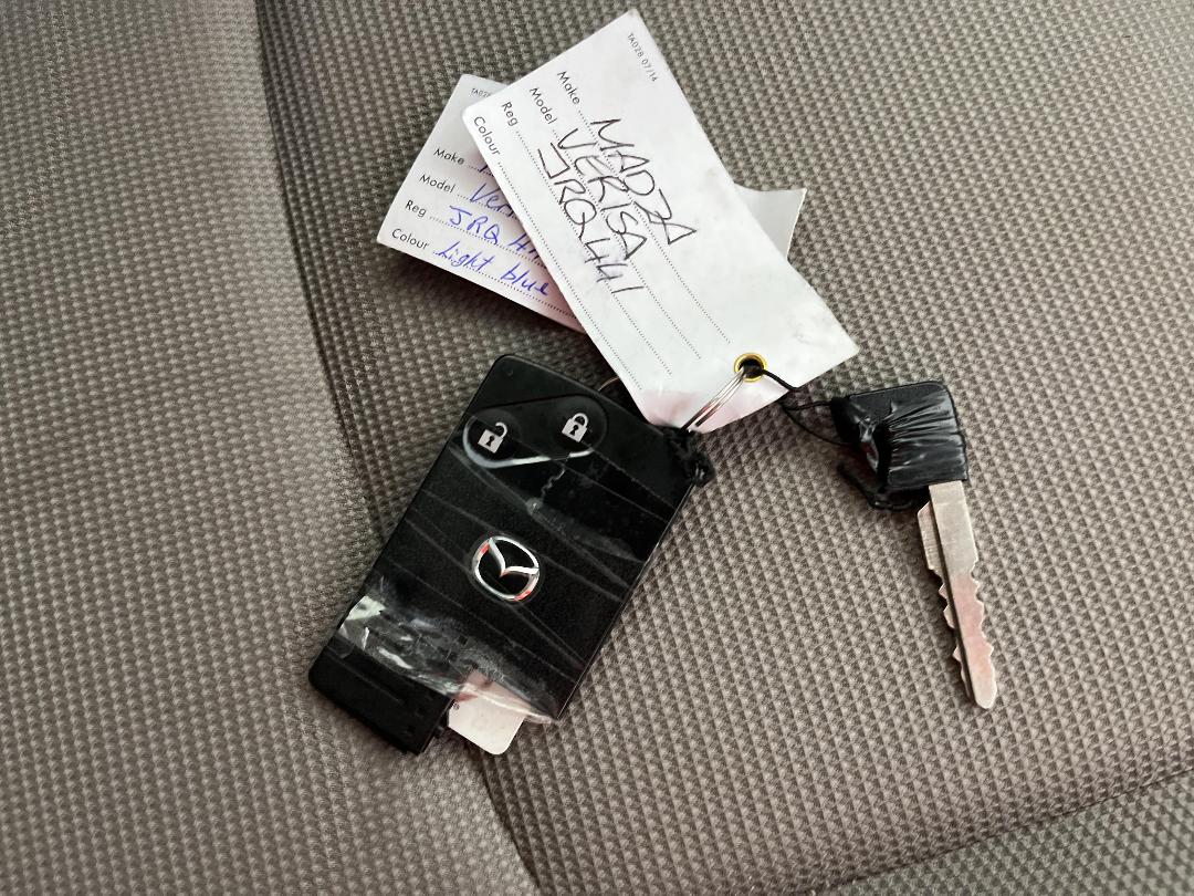 Photo '22' of Mazda Verisa