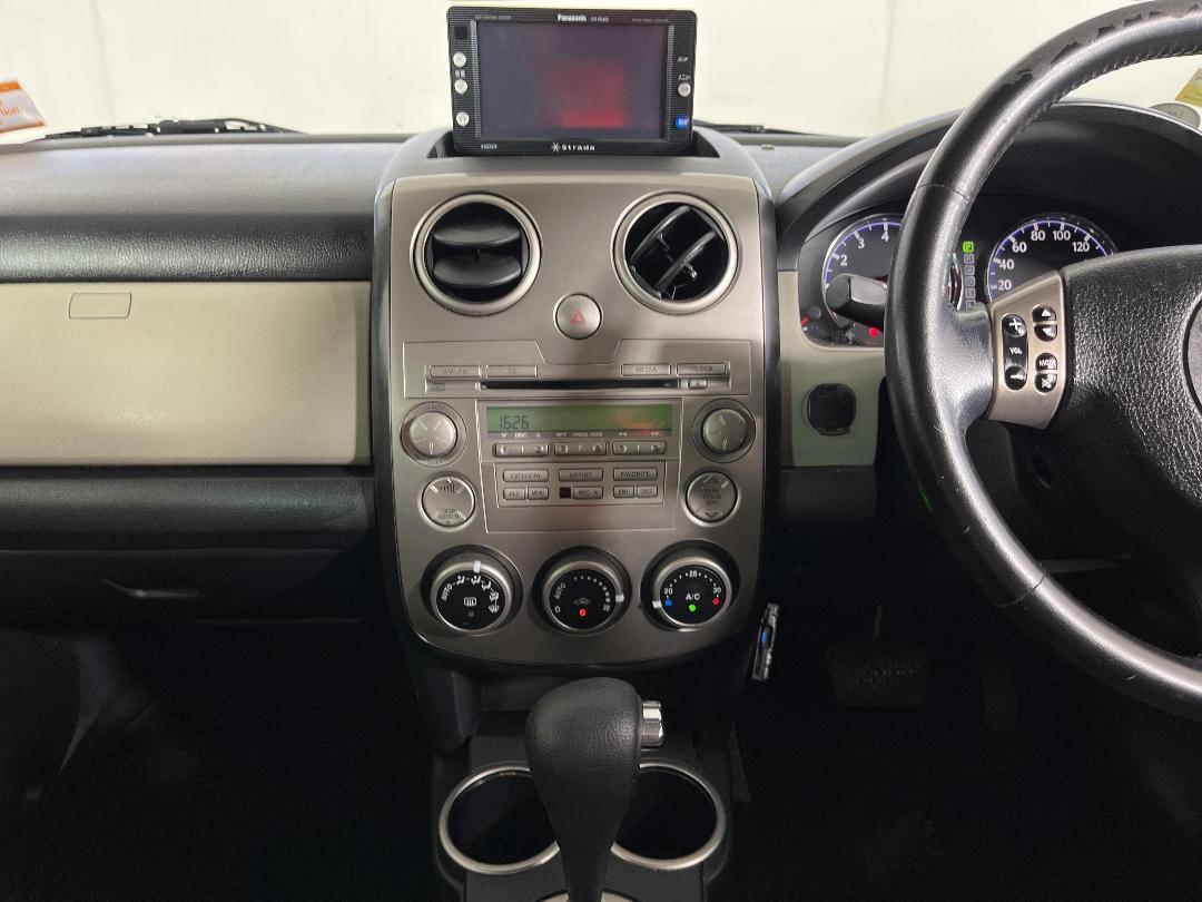 Photo '18' of Mazda Verisa