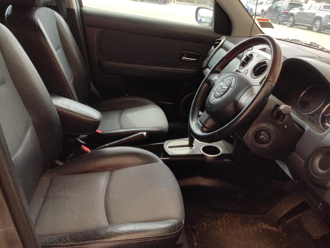 Photo '8' of Mazda Verisa