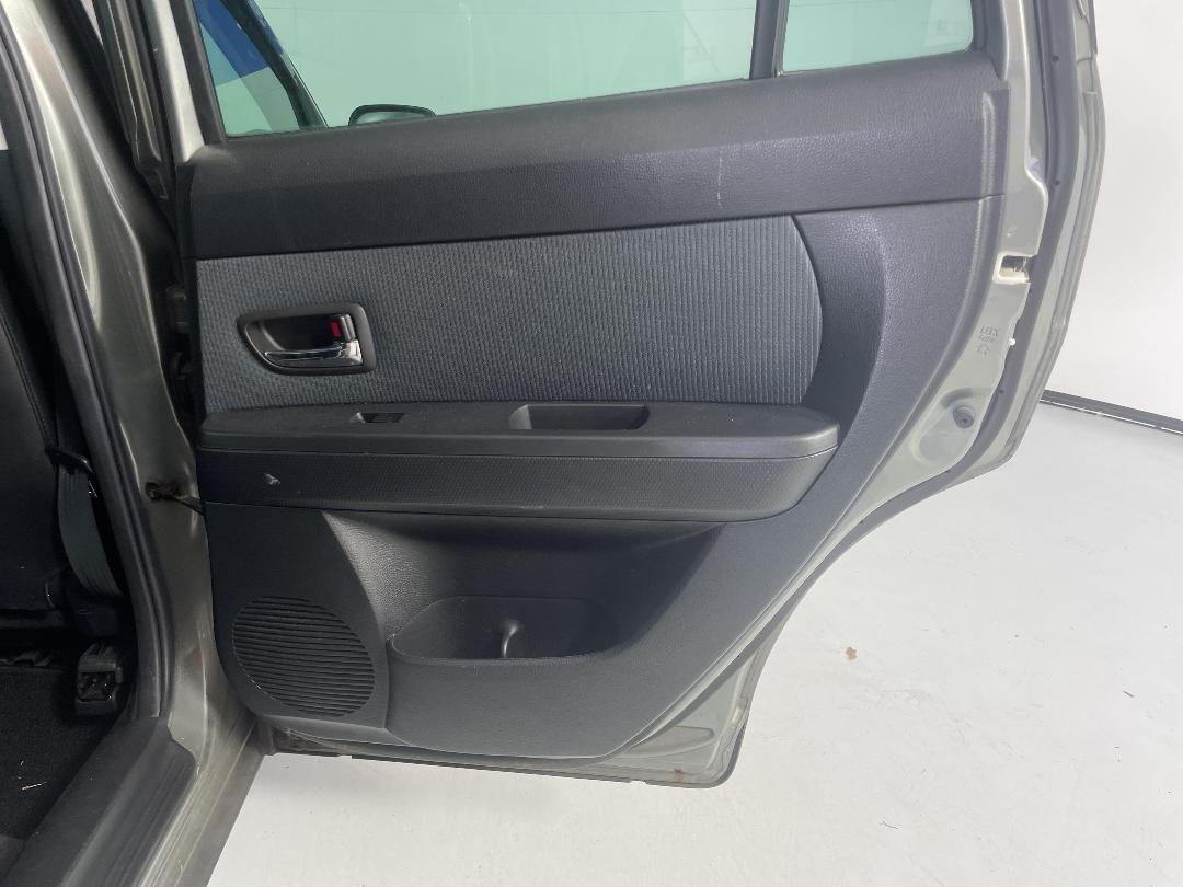 Photo '17' of Mazda Verisa