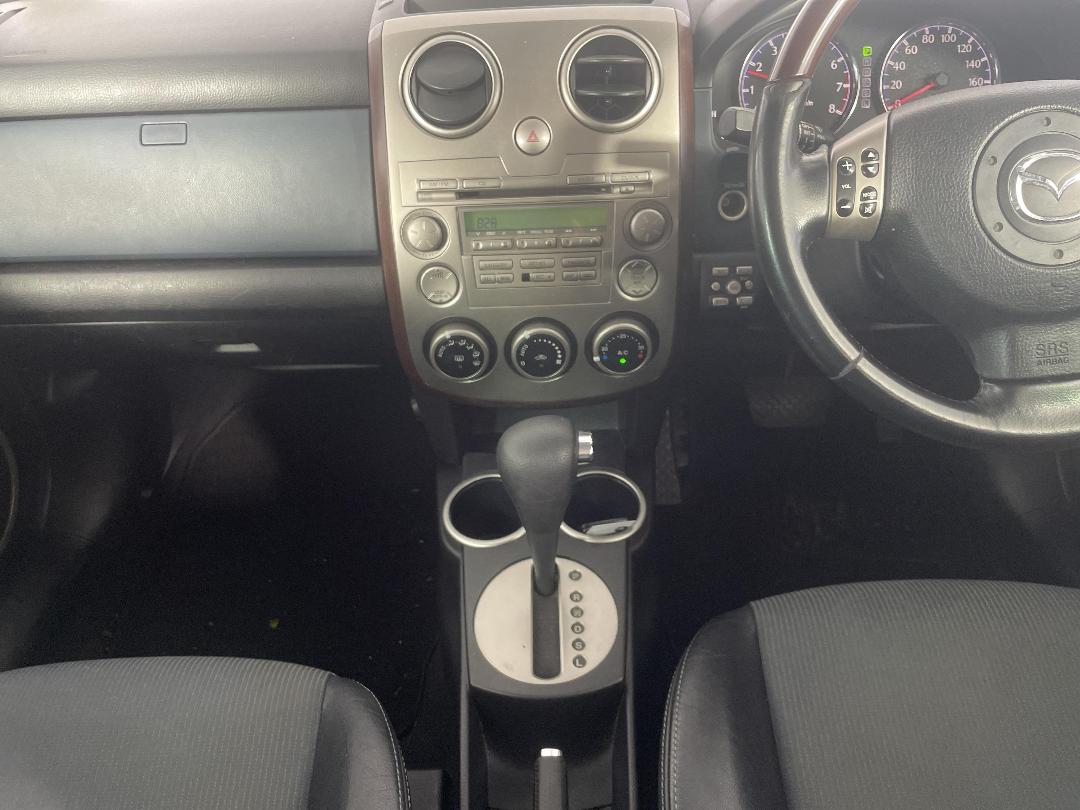 Photo '16' of Mazda Verisa