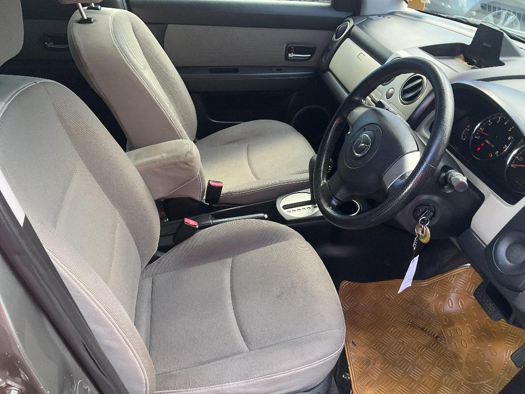 Photo '6' of Mazda Verisa