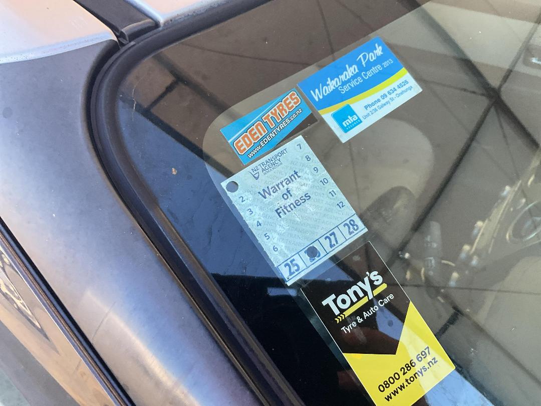 Photo '24' of Mazda Verisa