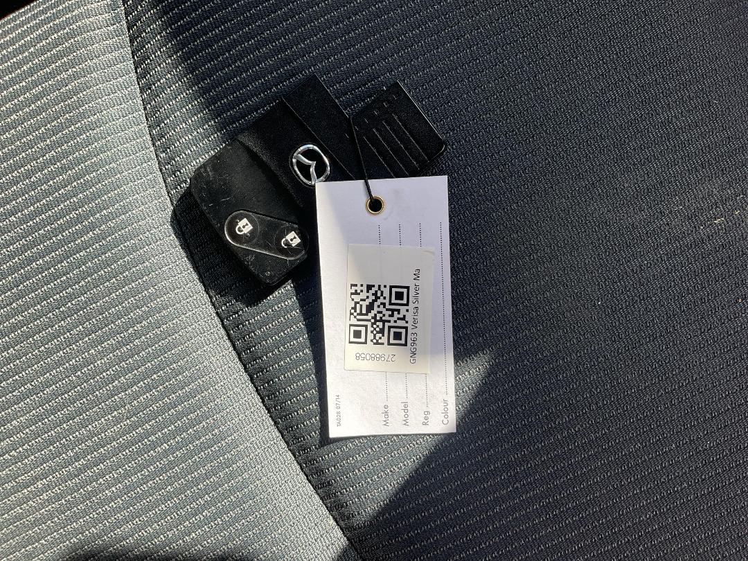 Photo '15' of Mazda Verisa