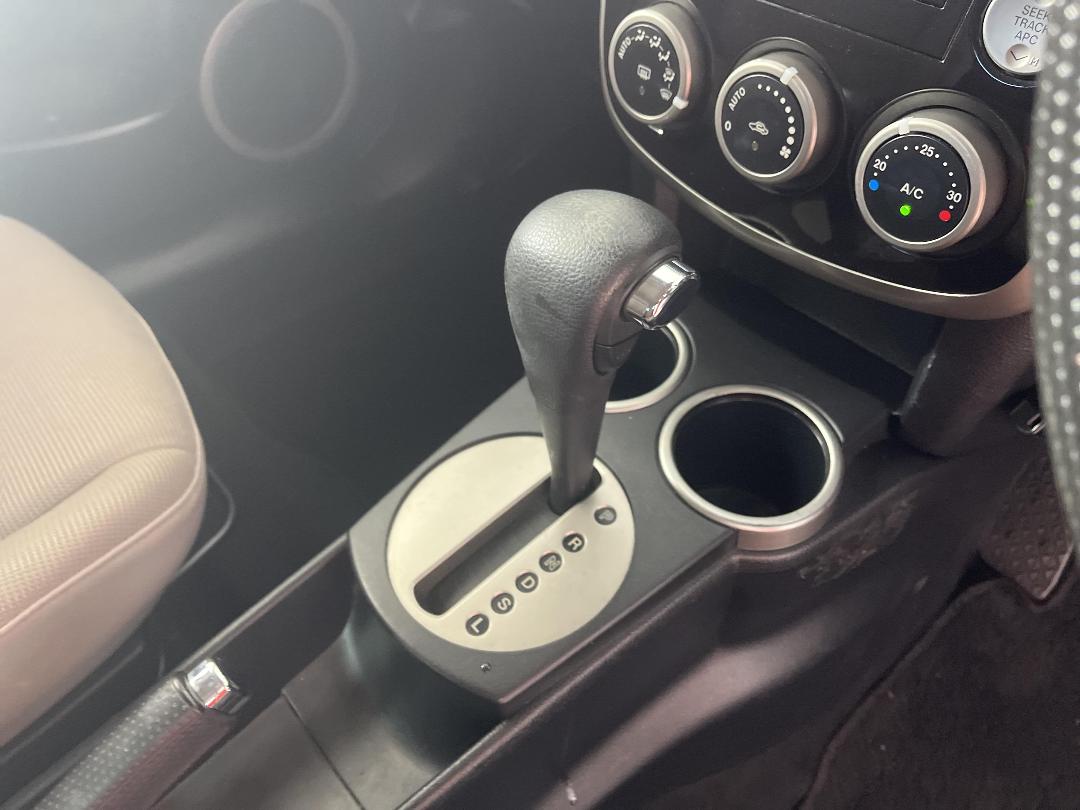 Photo '18' of Mazda Verisa