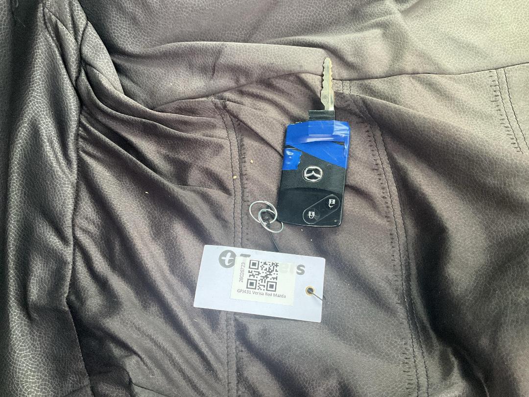 Photo '7' of Mazda Verisa