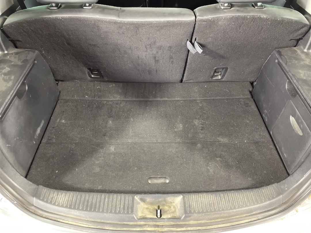 Photo '12' of Mazda Verisa