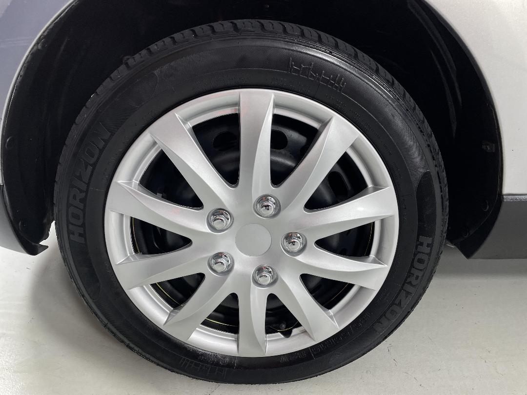 Photo '10' of Mazda Verisa