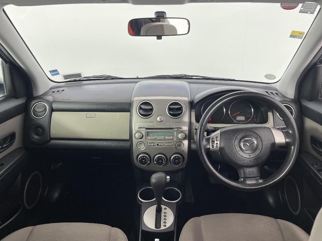 Photo '17' of Mazda Verisa