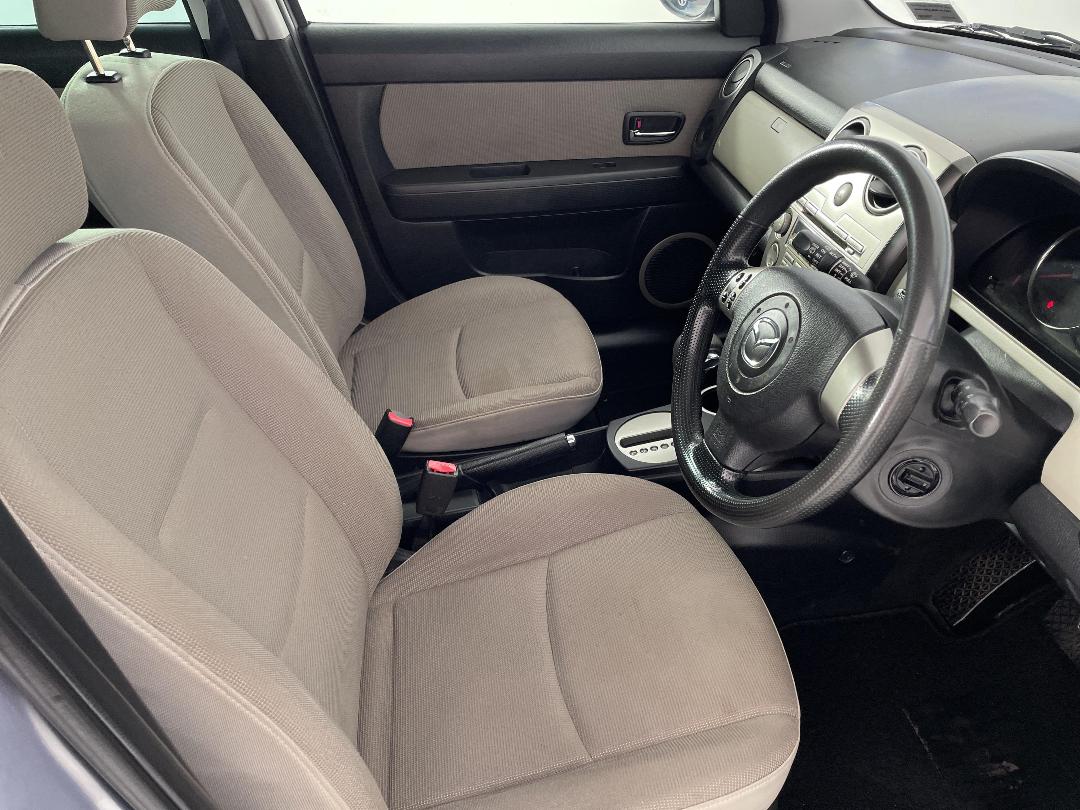 Photo '16' of Mazda Verisa