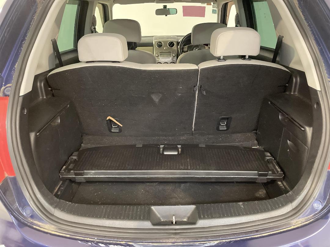 Photo '12' of Mazda Verisa