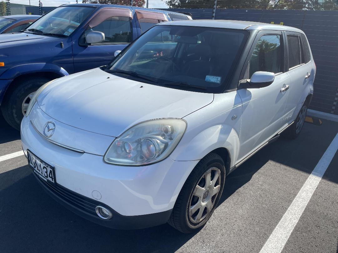 Photo '3' of Mazda Verisa