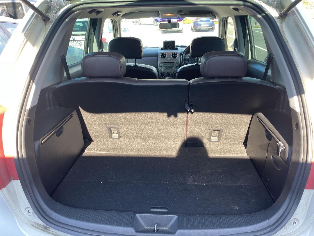 Photo '12' of Mazda Verisa