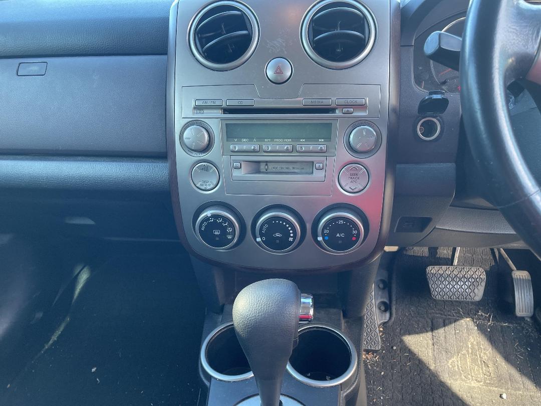 Photo '16' of Mazda Verisa