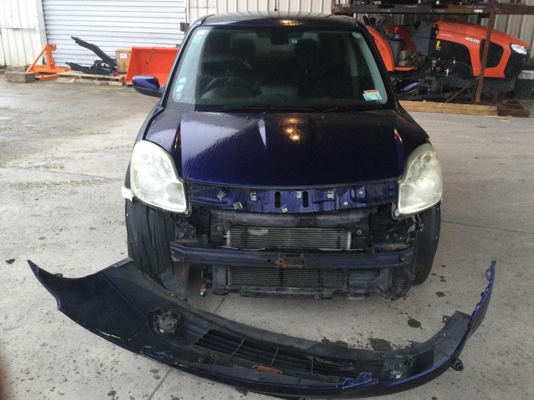 Photo '2' of Mazda Verisa