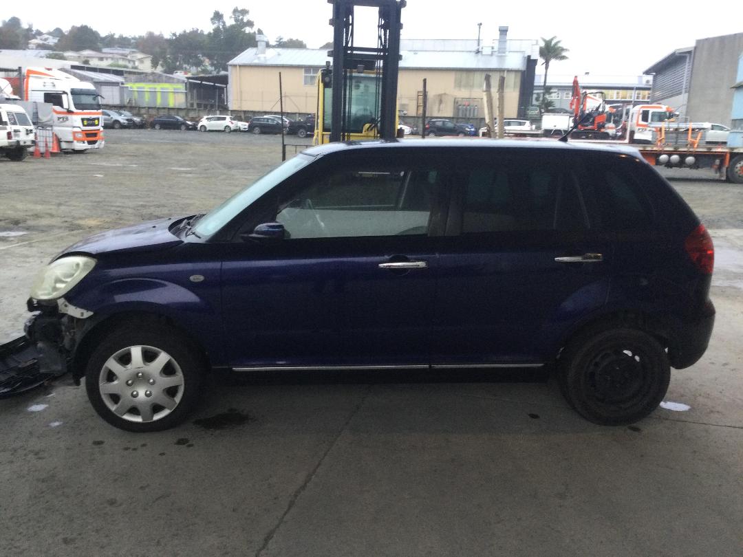 Photo '4' of Mazda Verisa