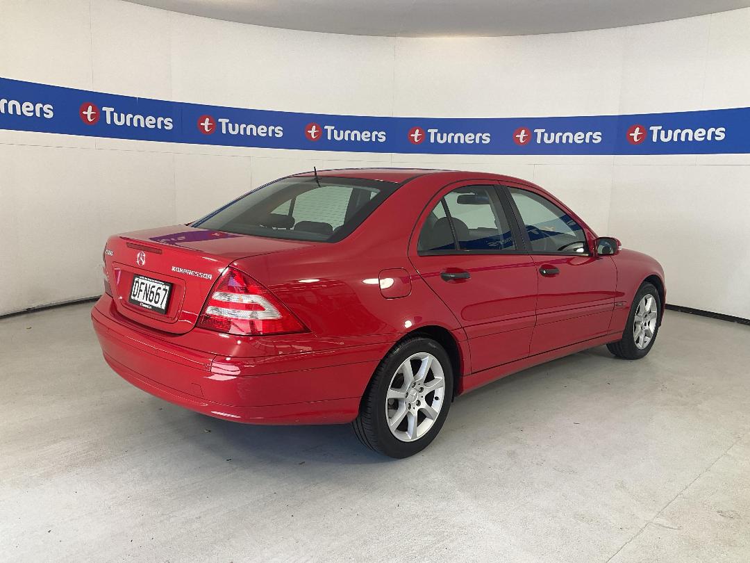 Photo '7' of Mercedes-Benz C-Class Photo '7' of Mercedes-Benz C-Class